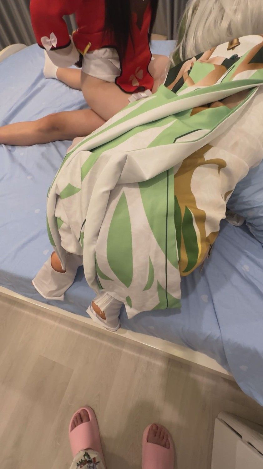 第一次4人交换姐姐本人有露脸其他人没有视频将近10分钟无套内射❤