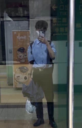 只是一個忙碌的人類