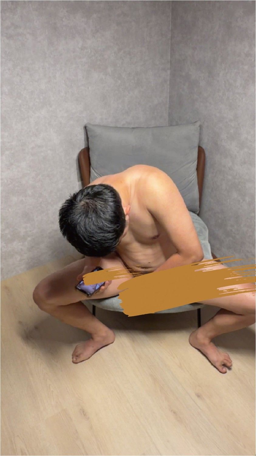 喜歡看GV片的直男小哥，課程前的宣洩