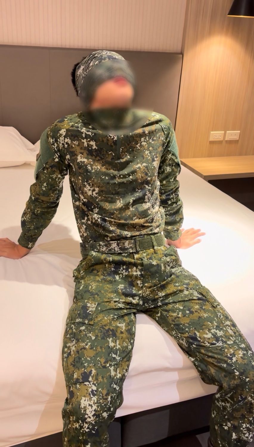 剛退伍的「軍警系列」解鎖 🔓💦