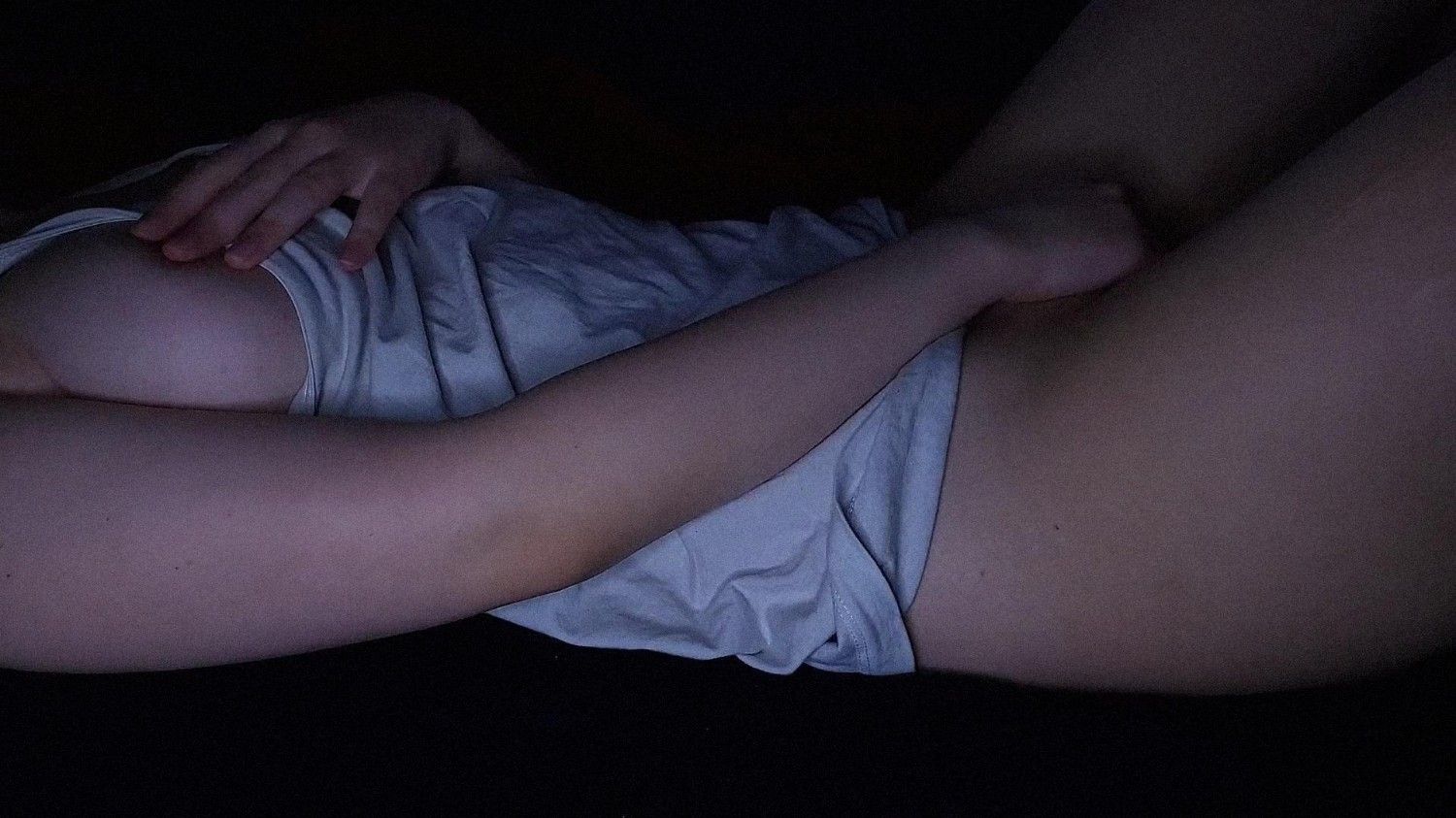 勃起的挑逗羞恥的自慰