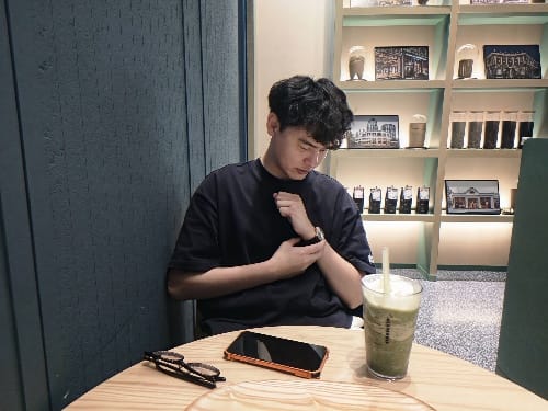 君🇰🇷🇹🇼