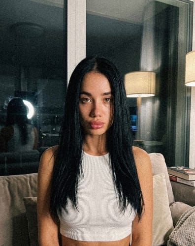 Valeria24