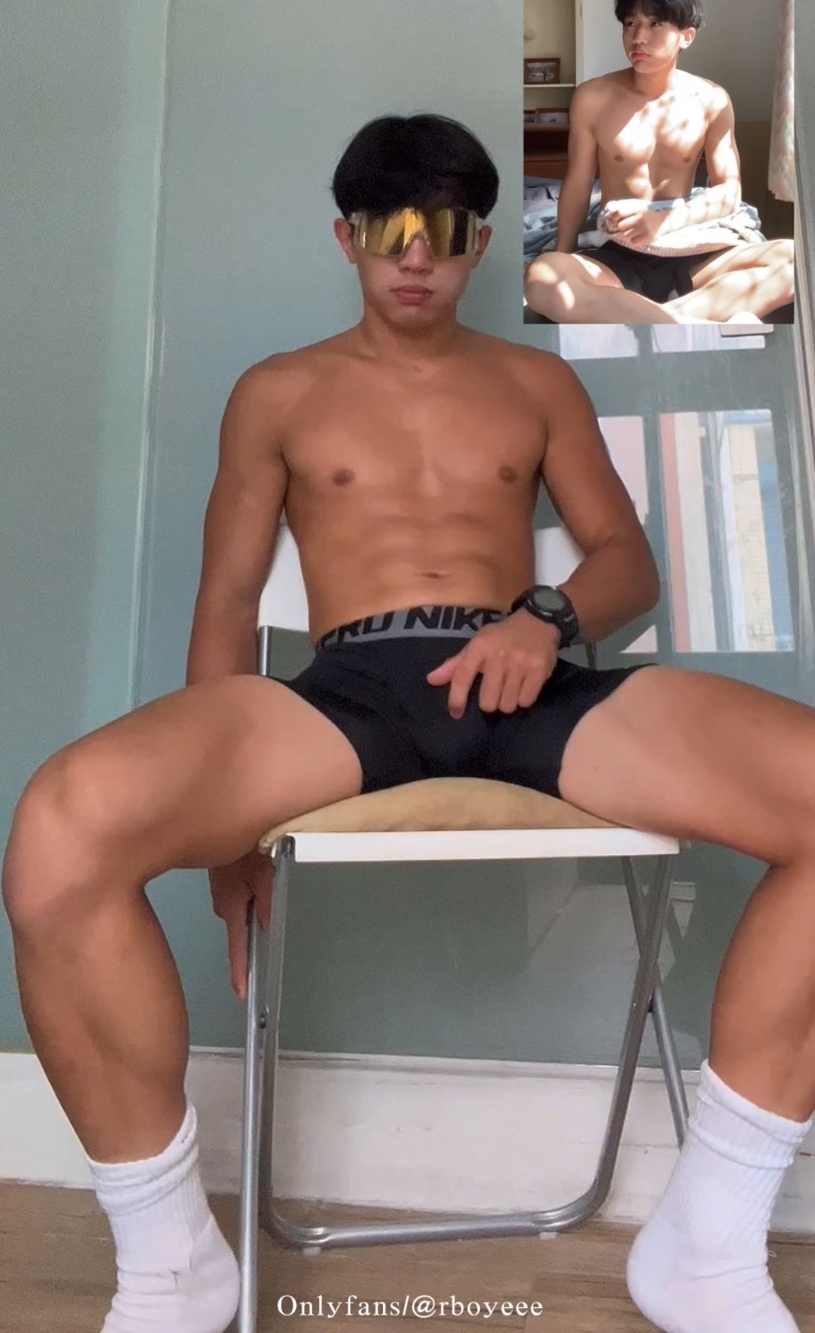 體育男子宿舍Tan-skin athlete twink in Tai🥵