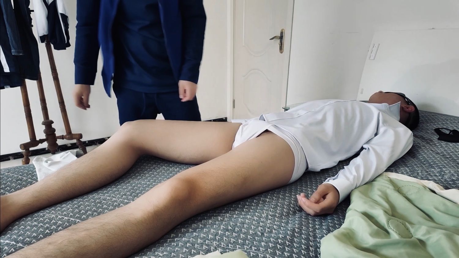 約到一個大長腿,那必須下藥