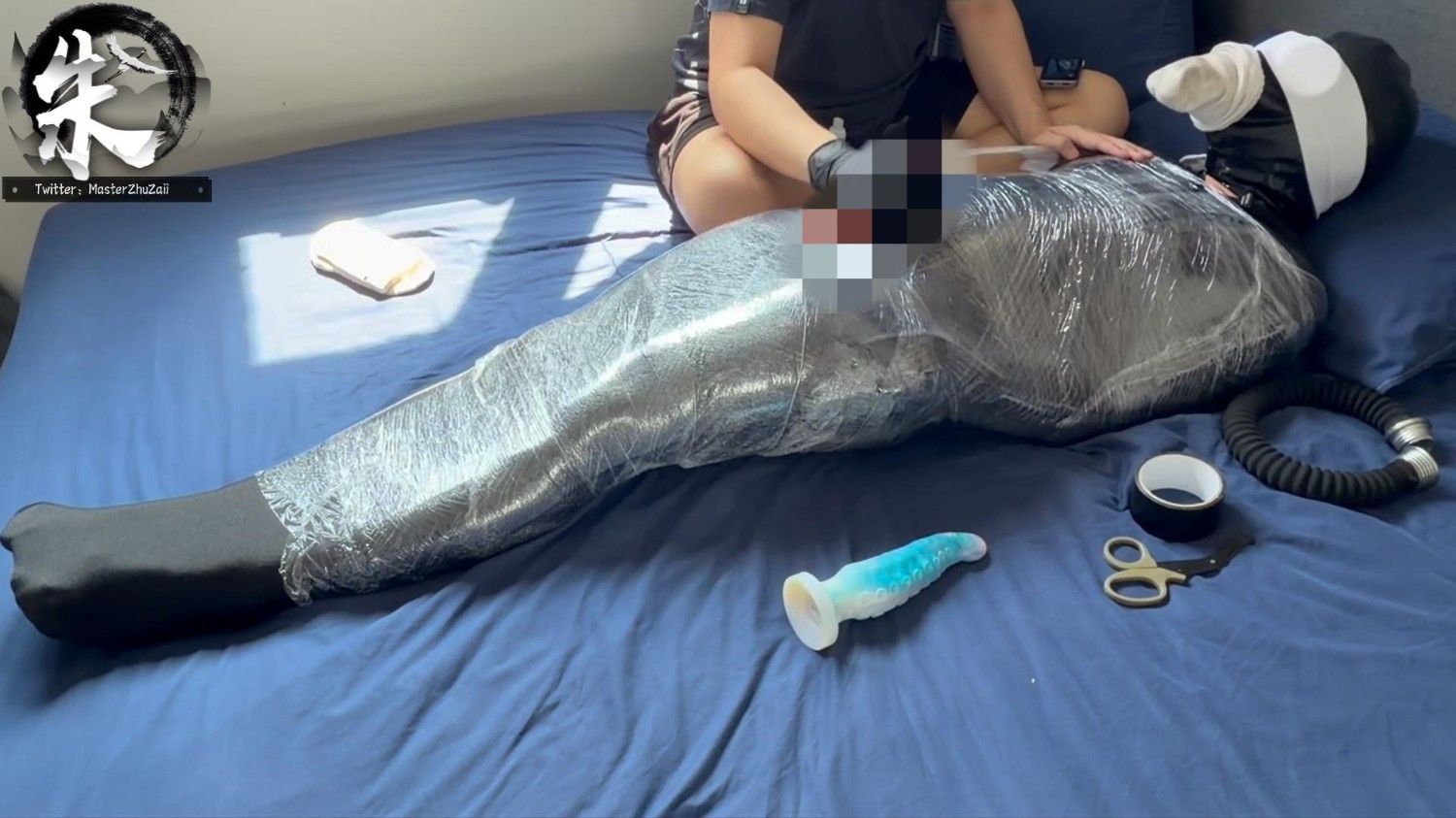 木乃伊奴 : 膠帶封嘴 ,蒙眼 ,呼吸控制 ,防毒面具 ,原味襪 ,控射 ,龜頭責 14m59s