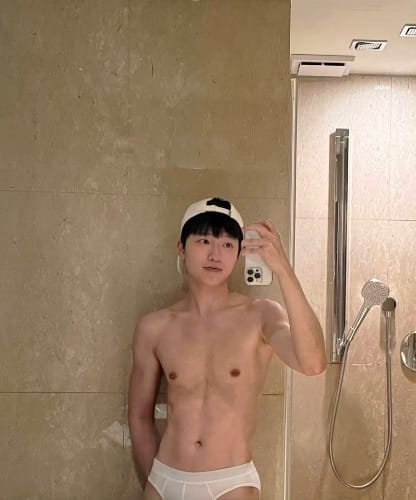 廷佑York