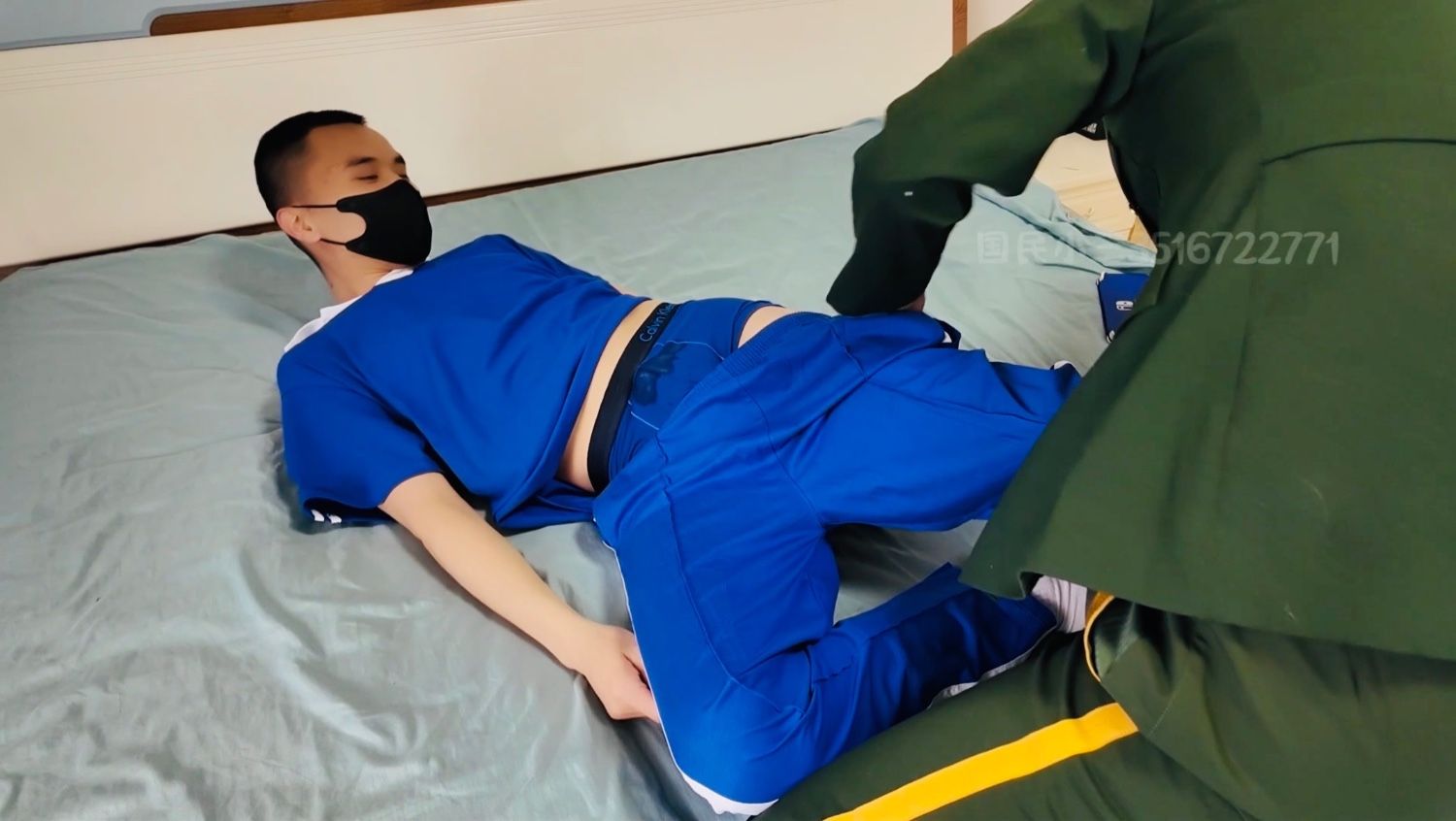 暑假了,想讓鄰居B哥哥幫我拿走第一次,很想讓他後入我!