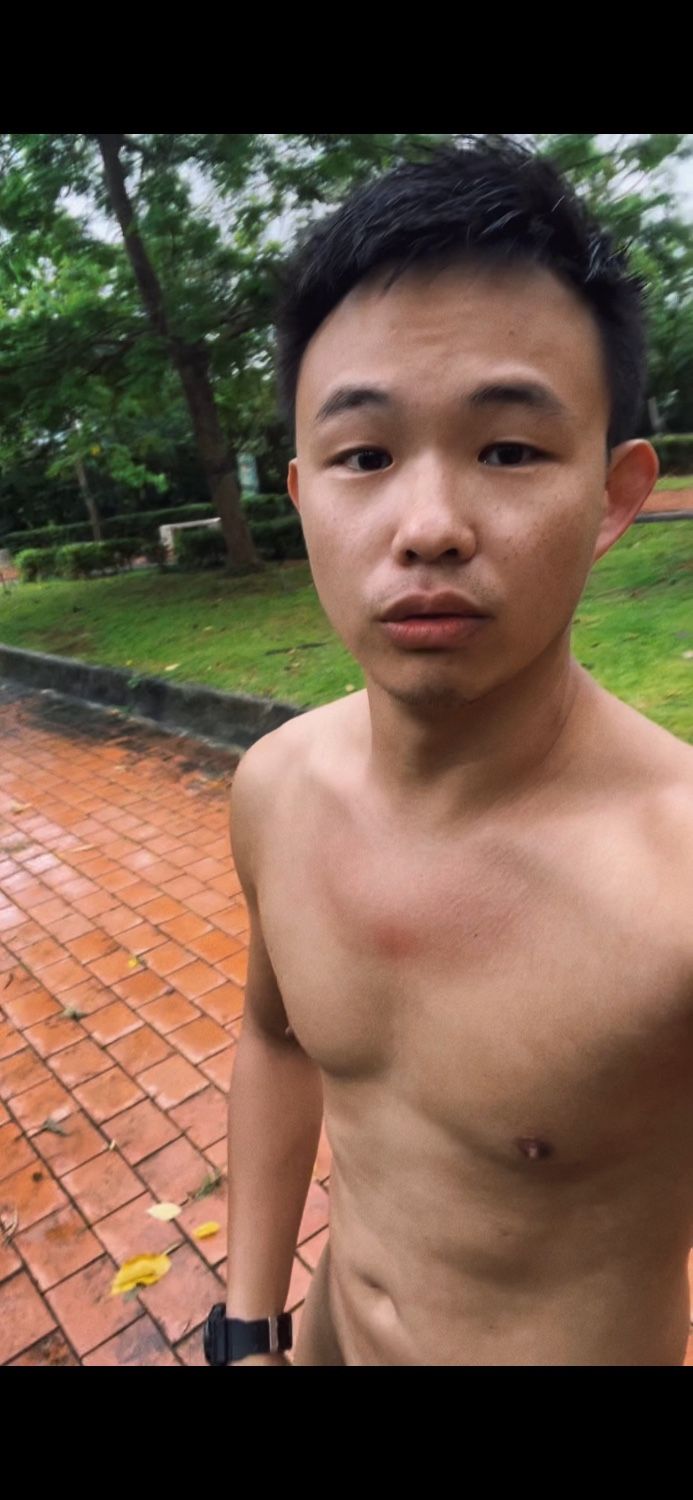 雨天裸射